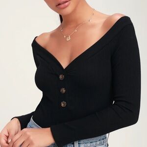 Lulus Lilith Off-Shoulder ribbed Buttoned bodysuit